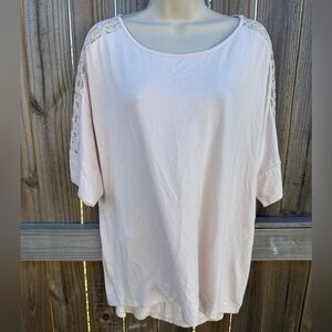 Chicos women’s lace detail top size 2